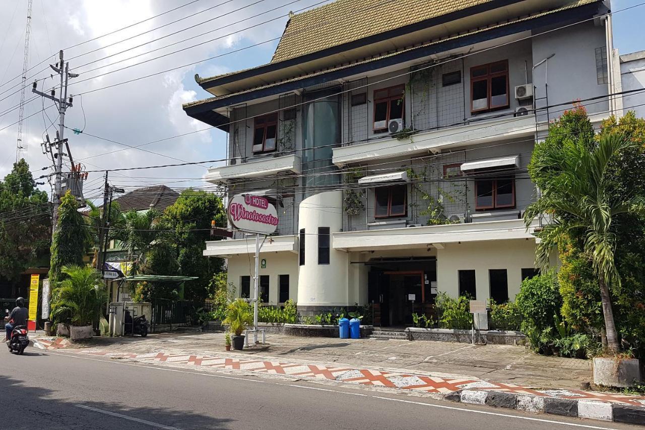 โรงแรมเดอะวิโนโตซาสโตร ยอกยาการ์ตา ภายนอก รูปภาพ